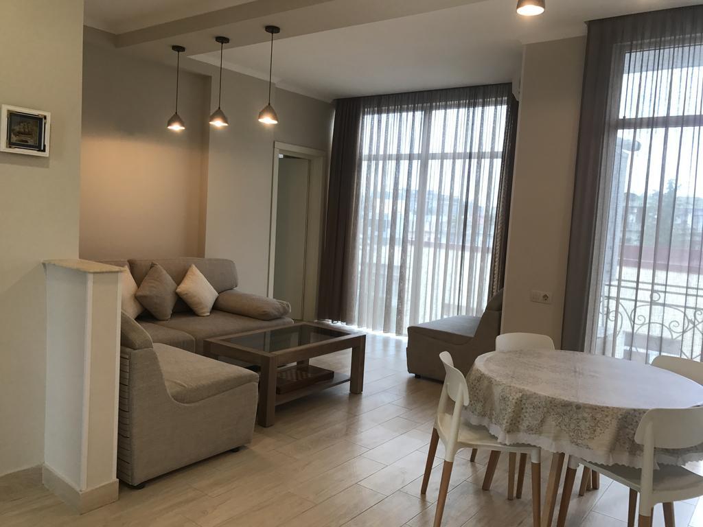 Piazza Apartment Batumi Kültér fotó